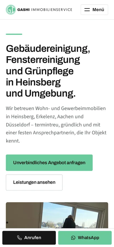 Startseite auf dem Smartphone mit fester Schnellkontakt-Leiste: Anrufen und WhatsApp